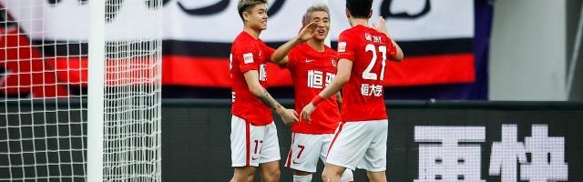 乐鱼体育-杨韦组合助恒大赛季首次逆转 同时还创一纪录