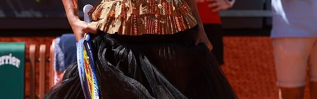 乐鱼体育-法网穿高定礼服打球被斥“耍大牌”？大阪直美：姐就是赢得美！