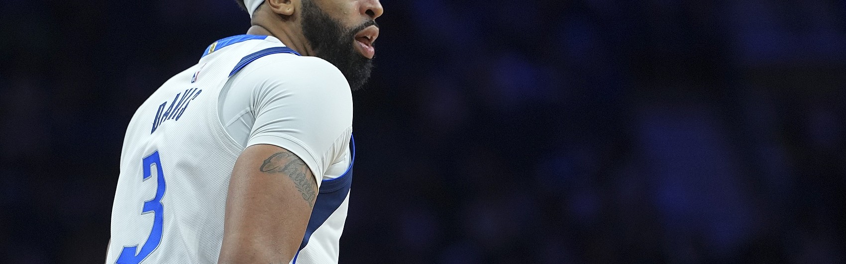 名记：浓眉经纪人里奇·保罗已明确表示 希望独行侠交易戴维斯！